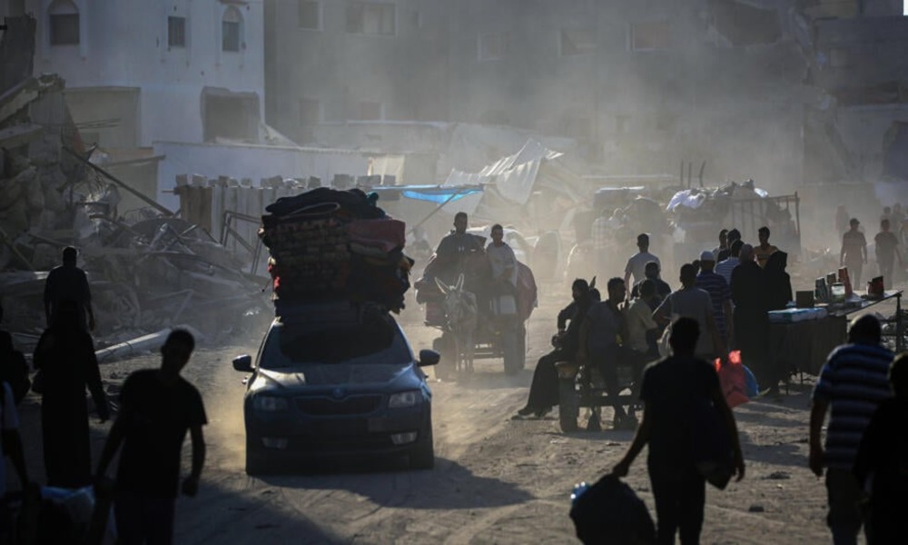 Heavy fighting rocks Gaza as thousands on the move again