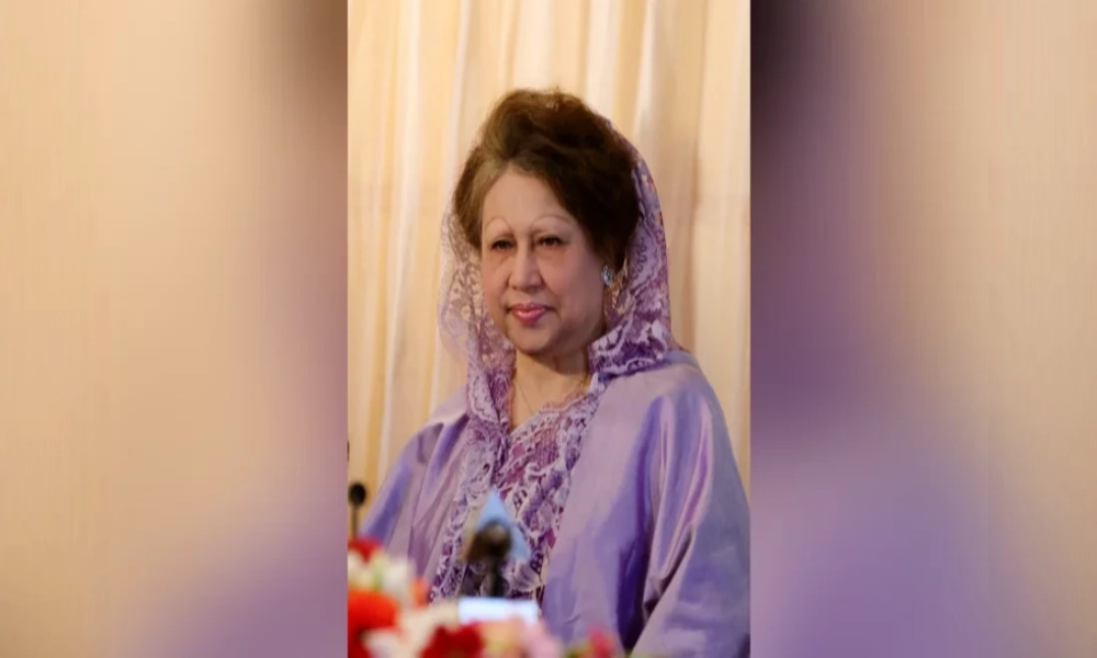 Khaleda along with 2 daughters-in-law to return home Monday
