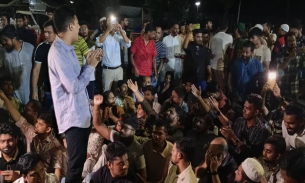 NCP leaders rally in front of Jamuna, demand ban on Awami League