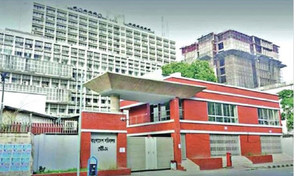 Secretariat employees stage one-hour work abstention