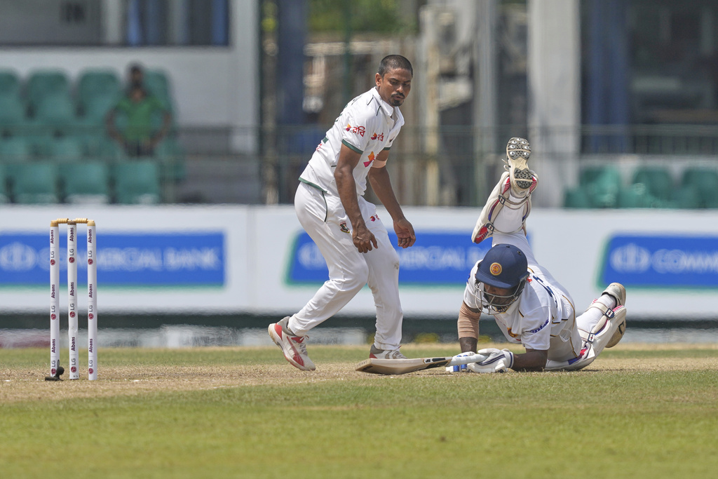 Colombo Test: Bangladesh post 247 after battling efforts

