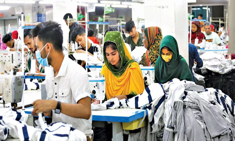 Bangladesh holds 2nd spot in apparel export as Vietnam gains ground
