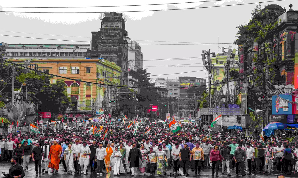 Mamata warns BJP over 'harassment' of Bengali-speaking workers
